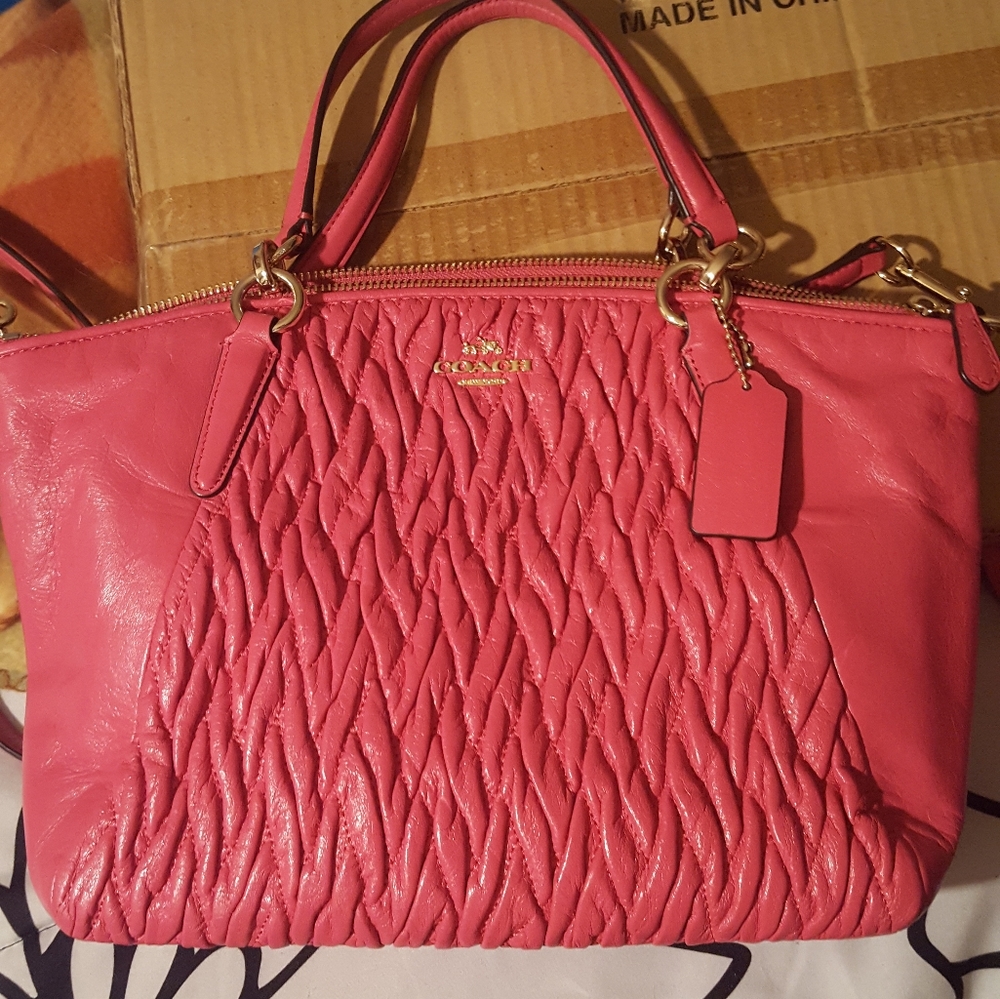 NWOT LEATHER COACH PURSE & WRISTLET